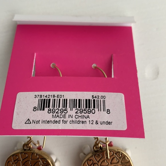 Betsey Johnson skull earrings - Picture 6 of 7